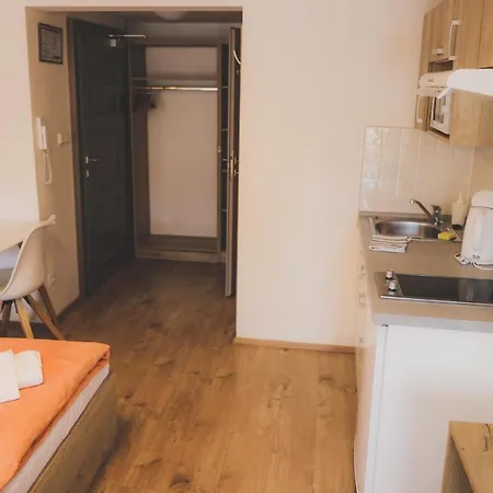 Jurica 88 Aparthotel